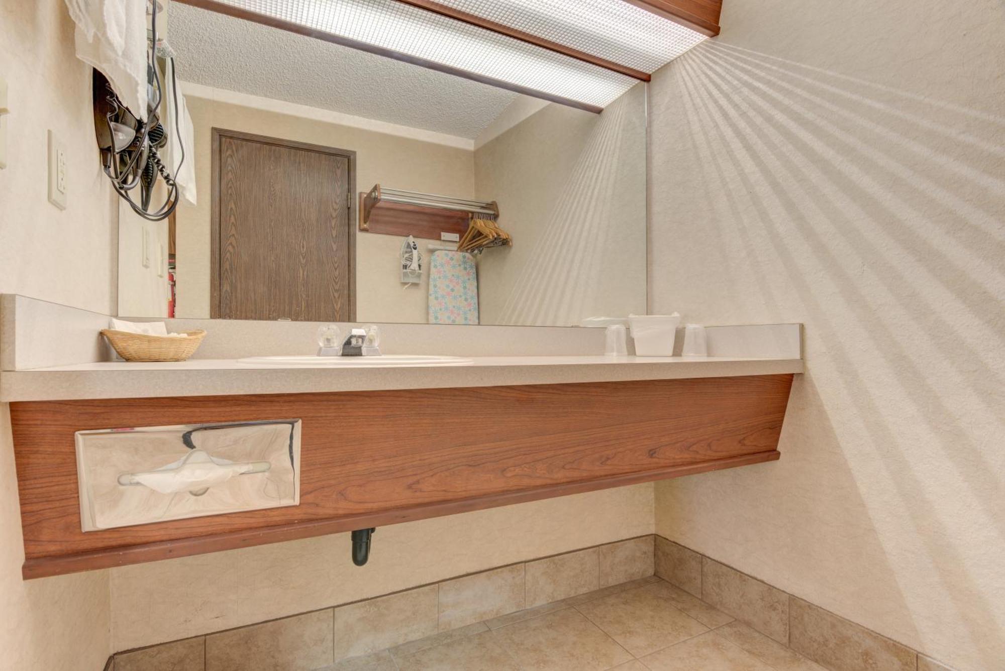 Redmond Inn Экстерьер фото