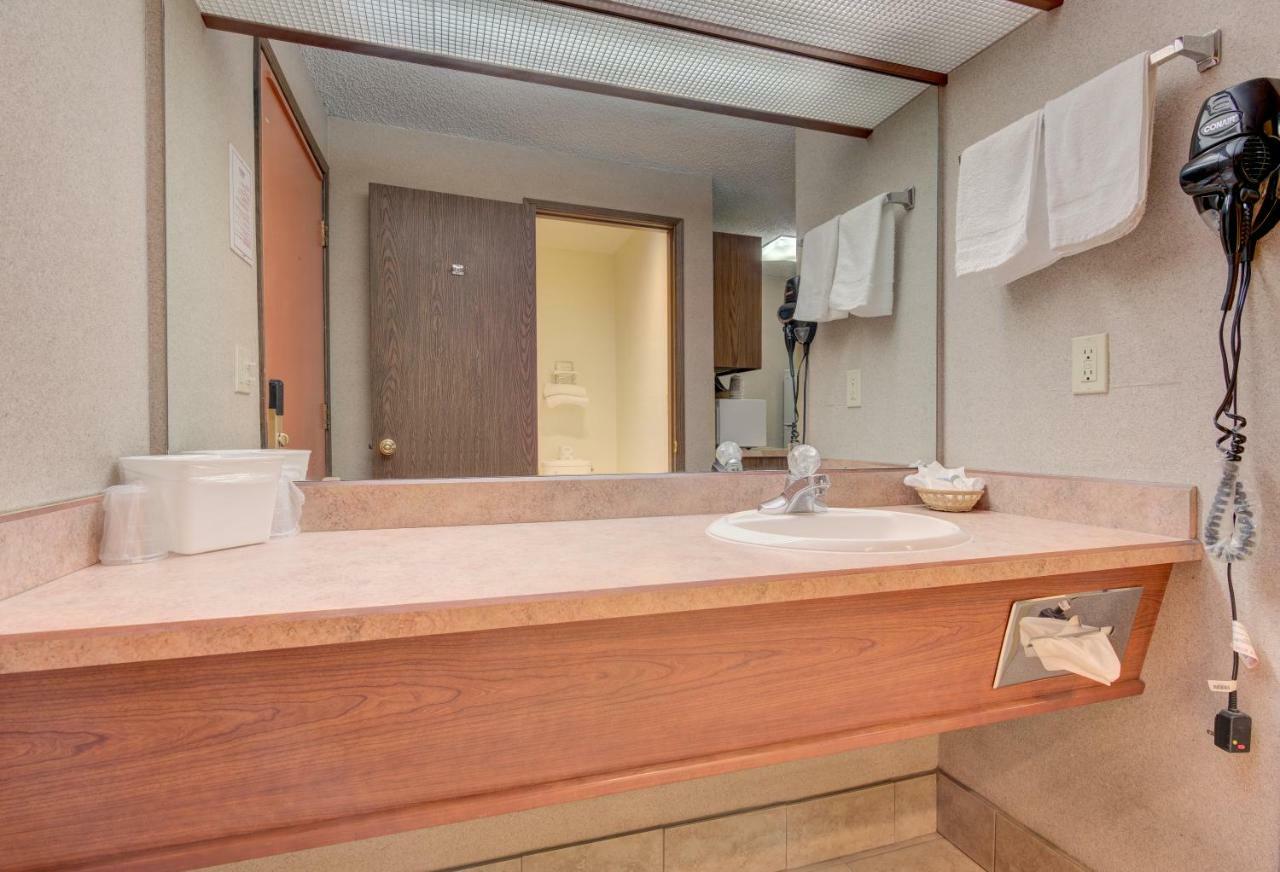 Redmond Inn Экстерьер фото